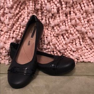 Clark’s Cushion Collection Flats